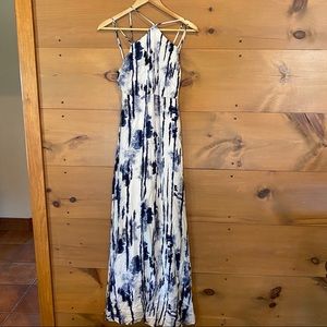Lulu’s Sleeveless Long Dress